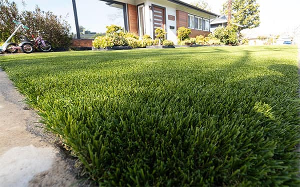 Residential turf installation by HaloTurf, photo 1